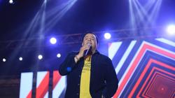 بالصور| محمد فؤاد يتألق في حفل شم النسيم بالقاهرة الجديدة