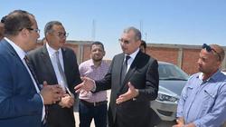  درويش يتفقد مشروع السوق الجديد في مدينة الغردقة