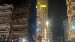 أغرب برج سكني في المحلة عرضه 2 متر وارتفاعه 16 طابقا.. فيديو يثير الدهشة