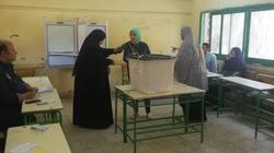 بطريقة "برايل".. مذيعة "DMC" تدلي بصوتها في التعديلات الدستورية