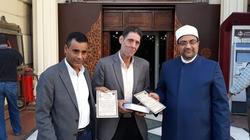 من دانيال إلى ريان.. إسلام مصور سويسري بمباركة شيخ الأزهر