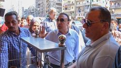 محافظ إسكندرية يفاجئ حي المنتزه ثان ويحيل مدير الإشغالات للتحقيق