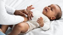 أسباب المغص عند الرضع.. راقب ظهور 5 علامات على طفلك