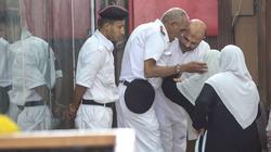 قاضي "فض رابعة" للمتهمين: "مش بمنع حد من الأهالي من الدخول"