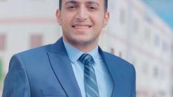 «هادي» باحث ماجستير بالنهار وسائق تاكسي بالليل: نفسي أكون أستاذ جامعة
