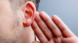 تحذير طبي: تجاهل أعراض ضعف السمع قد يخفي خطرا أكبر