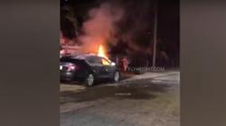 بالفيديو| بهذه الطريقة.. فتاة مجنونة تنتقم من حبيبها الخائن