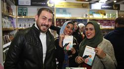 صور.. حفل توقيع "حبيب نفساني".. وكاتبه: يناقش كل ما يتعلق بالارتباط