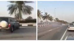 بالفيديو| إيقاف سائقين بالإمارات تسببا في دهس شاب أثناء "التفحيط"