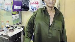 الحلاقة اليدوى تقطع رِجل الزبائن من صالون «أحمد»: «اللى بيجولى كلهم عواجيز»