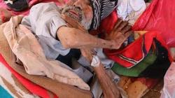 «الصادق» تخلى عنه بناته الأربعة وأنقذته التضامن من البرد: قلبي انفطر