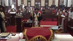 الأنبا كاراس يشارك في حنوط رفات الشهداء بكنيسة العذراء في كندا