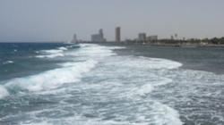 "الأرصاد" الإماراتي يدعو المواطنين للحذر وينصح بعدم ارتياد البحر