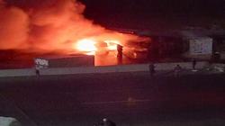 تفحم «تريلا» وانقلاب سيارة نقل بعد تصادمهما على الطريق الأوسطي بحلوان