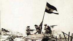 "كرموا_الجندي_البطل".. "العباسي" رافع علم مصر على سيناء في نصر 1973