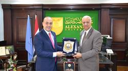 رئيس جامعة الإسكندرية يبحث سبل التعاون العلمي مع عمدة مدينة بافوس