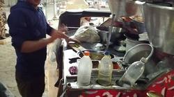 "فول ميد نايت".. زبائن عم حسين من العامل إلى «البيه»