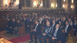 السفير المصري بباريس يهنئ أسقف شمال فرنسا بعيد الميلاد
