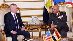 وزير الدفاع ونظيره القبرصي يوقعان بروتوكول تعاون للبحث والإنقاذ