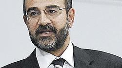 مدير الكرة بالأهلي مهدد بالإيقاف بسبب شكوى الزمالك بتهمة إثارة الفتنة