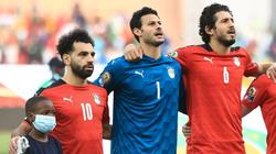 مصر ضد غينيا بيساو في لقاء الفرصة الأخيرة.. وكيروش يعيد صلاح لمركزه