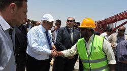 اليوم.. وزير النقل يتفقد مشروعات الطرق والكباري الجديدة بالدقهلية