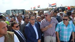 رئيس الوزراء يتفقد مشروع "سوق الأسماك الجديد"
