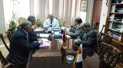 رئيس مصلحة الري يناقش حل مشاكل المنتفعين بالفيوم