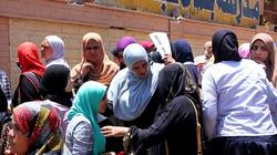 بكاء وإغماءات بين طلبة «العلمى» بسبب امتحان الكيمياء