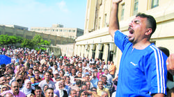 أسعار فى الطالع ومرتبات فى النازل: كل عام وعمال مصر «شقيانين»