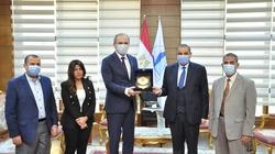 صور.. سفير بيلاروسيا يتفقد المراكز البحثية بجامعة كفر الشيخ