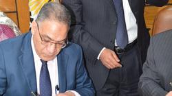 رئيس جامعة أسيوط يوقع مذكرة تفاهم مع مؤسسة 2020