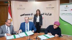 "التضامن" تتعاون مع ذا ايفنتس لتحويل الإعلانات البلاستيك لحقائب مدرسية