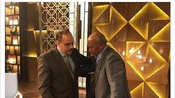 رواد "فيس بوك" عن عزاء والد "الحايس" لوالد "مشهور": الوجع في صورة
