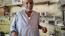 الخير على قدوم الناخبين: صاحب مقهى يعوض خسارة كورونا بالانتخابات