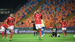 الأهلي يتقدم على سموحة بهدف كهربا في الشوط الأول (فيديو)