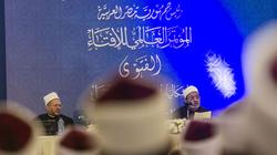 هاشم: "ما نشاهده من سفك دماء وإباحة القتل يرجعنا لعصر الجاهلية"