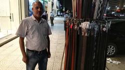 بائع "الأحزمة والبابيون".. يواجه العطش والجوع والنتيجة: "مفيش إقبال"