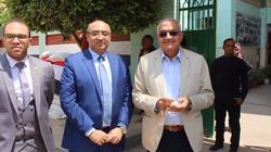 رئيس جامعة المنصورة يدلي بصوته في الاستفتاء