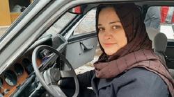«نسمة» تتحدى ظروف المعيشة بعد انفصالها بالعمل سائقة تاكسي بالشرقية