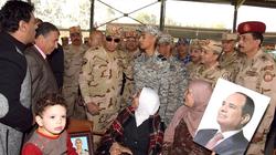 وزير الدفاع يتفقد مراحل الإعداد الأساسي للطلبة الجدد بالكلية الحربية