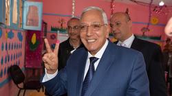 محافظ الدقهلية يدلي بصوته في المعهد النموذجي بالمنصورة