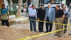 فودة يعاين الطريق المقترح لربط حي النور بالسوق القديم في شرم الشيخ