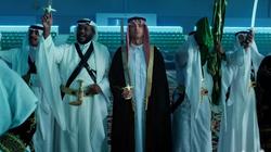 ارتداه رونالدو أثناء الاحتفال باليوم الوطني.. كم يبلغ سعر البشت السعودي؟