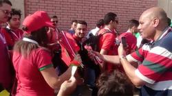 بتشجيع و"ورد".. مصريون يؤازرون منتخب المغرب أمام كوت ديفوار