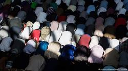اللاجئون عبء ثقيل يثقل كاهل بعض مساجد ألمانيا