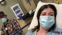 «نطحة» ثور هائج بأمريكا تقود فتاة لاكتشاف إصابتها بالسرطان: «اتصورت معاه»