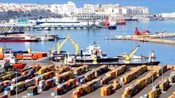 سلطنة عمان تسجل 2.2 مليار ريـال فائضا بالميزان التجاري بنهاية 2015