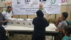 مؤسسة بن راشد تنهي المرحلة الأولى من توزيع السلال الغذائية في أسوان