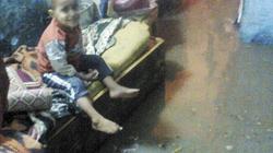 الأمطار تغمر منازل «الغلابة».. والأهالى: «المحافظة مش فاضية لنا»